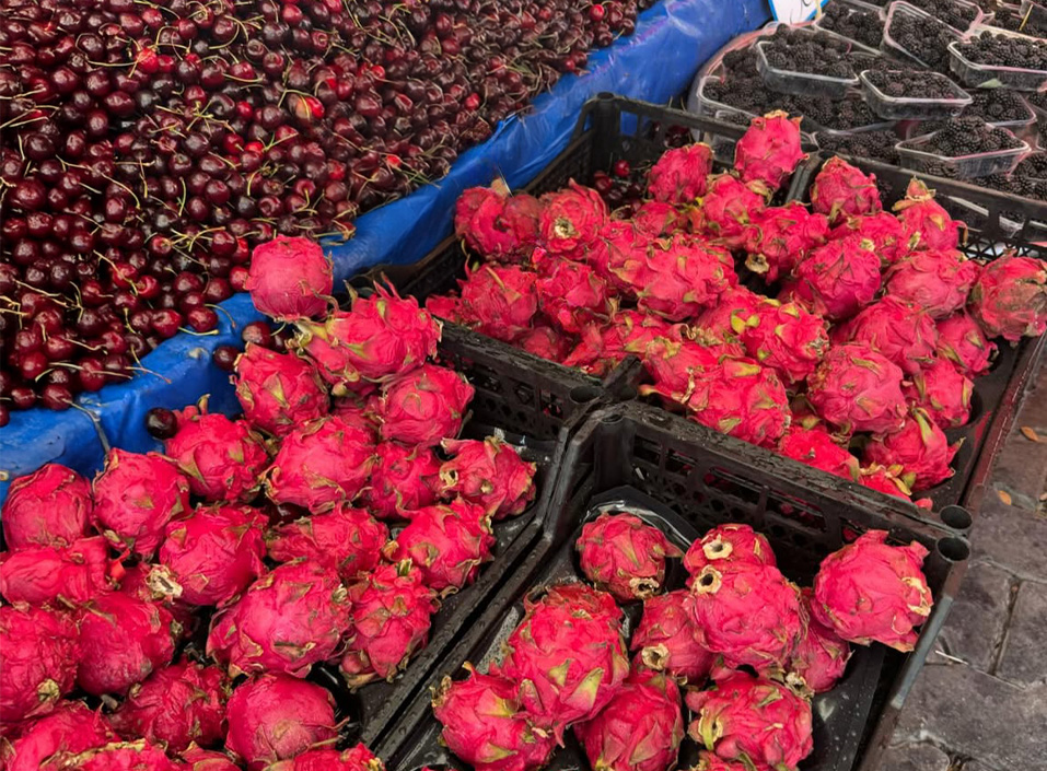 Market Culture & Local Life